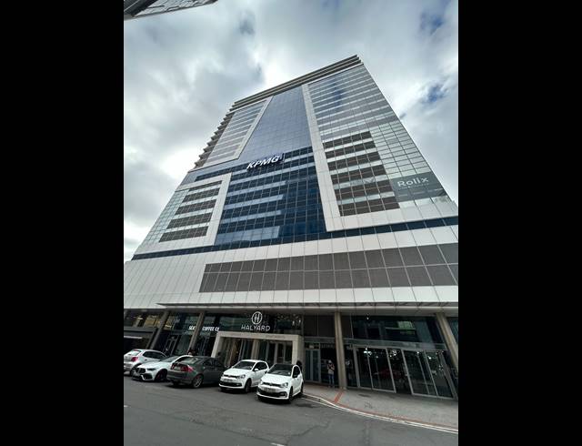 155M² BUILDING TO LET IN CAPE TOWN CITY CENTRE